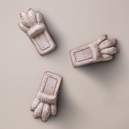 Bergs Potter - SET OF 3 Lion Feet Pot Risers 3.5cm/1.4in