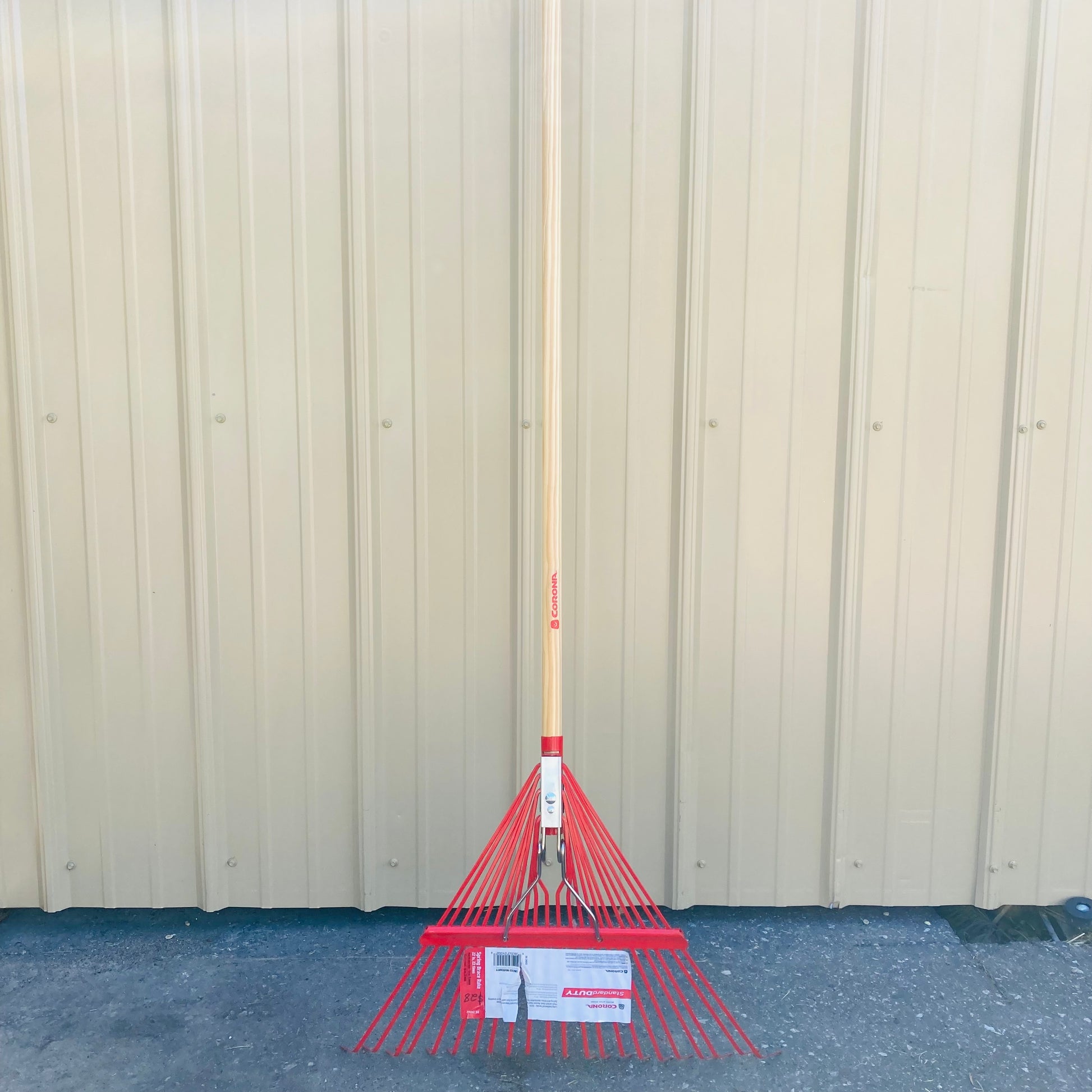 Spring Brace Leaf Rake – Mother Earth Gardens