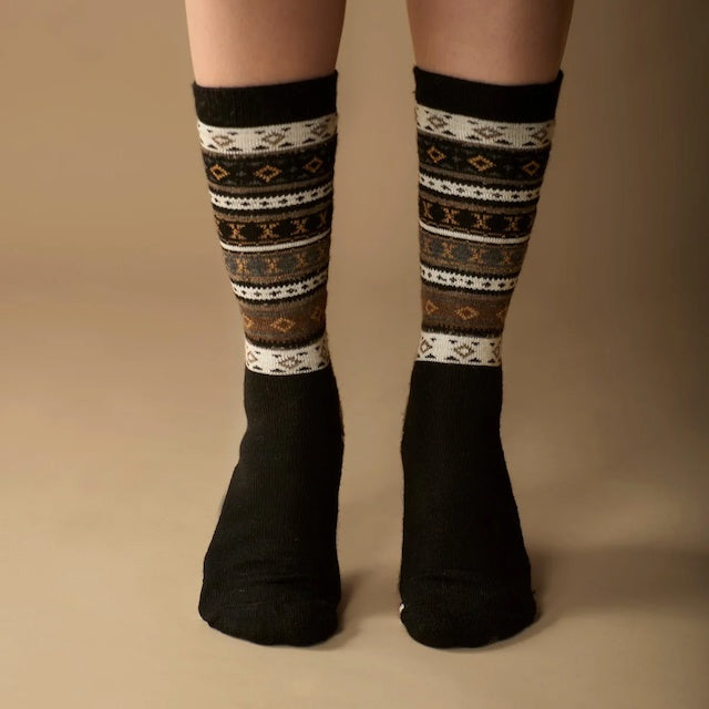 WUAMAN Alpaca Socks - XOXO Lines in Black & Brown
